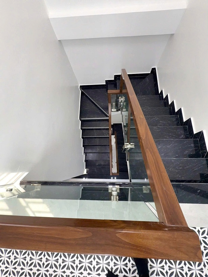 BÁN NHÀ 4 TẦNG – NGÕ 213 THIÊN LÔI, LÊ CHÂN, HẢI PHÒNG 